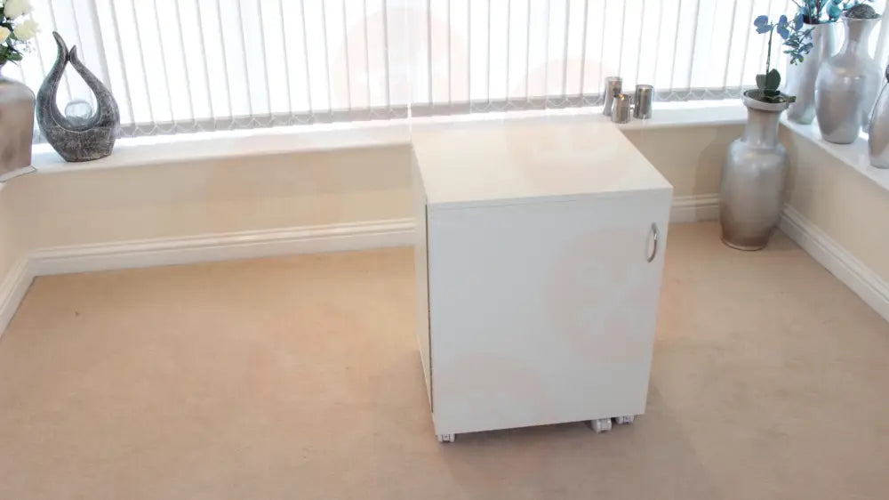 Horn CUB PLUS Sewing Cabinet with Standard Opening Air-Lift & Flush Inset Style (Type 1972) UNITED KINGDOM