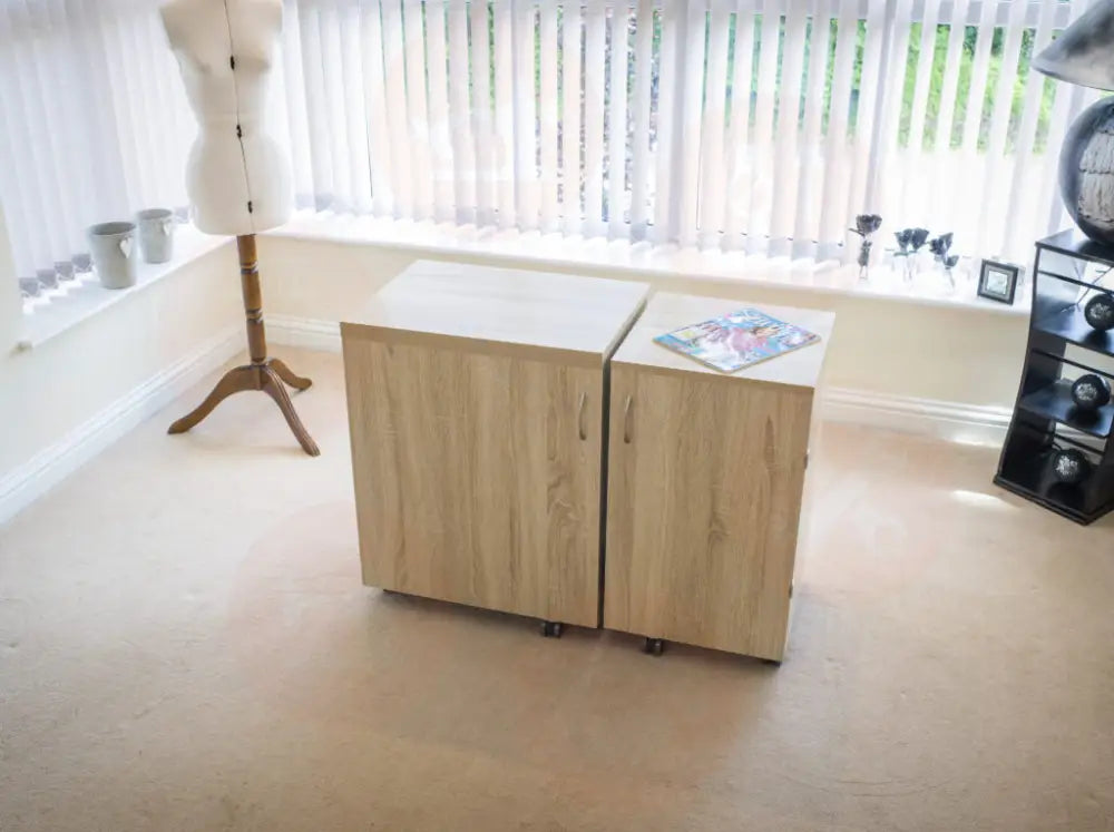 Horn CUB PLUS Sewing Cabinet with Standard Opening Air-Lift & Flush Inset Style (Type 1972) UNITED KINGDOM