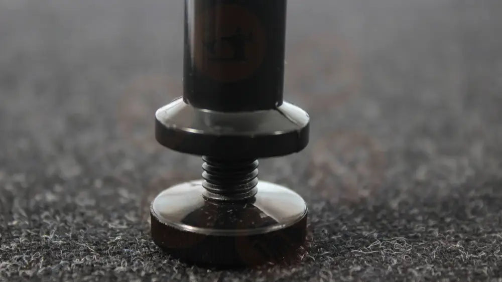 Horn Deluxe Extension Table UNITED KINGDOM