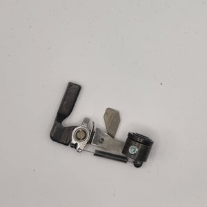 0328037000 BERNINA BASE RETAINER COMPLETE 560 580 640