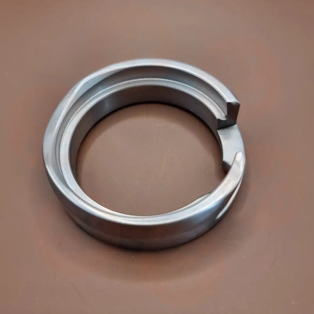 103016 = 1343 03 132K SINGER HOOK RING ONLY FOR KRT132 HIROSE INDUSTRIAL PARTS