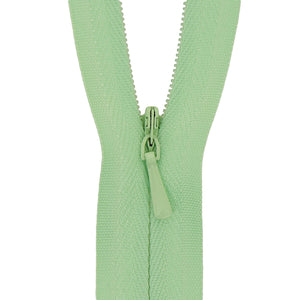 118025179 ZIP: CONCEALED ZIP CLOSED END: POLYESTER: 25CM / 10INS PALE LIME
