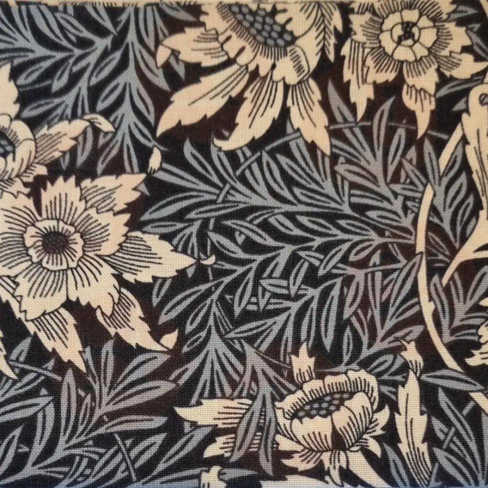 268106 V & A William Morris 100% Cotton Fabric Classic – Organic Prints Fabric