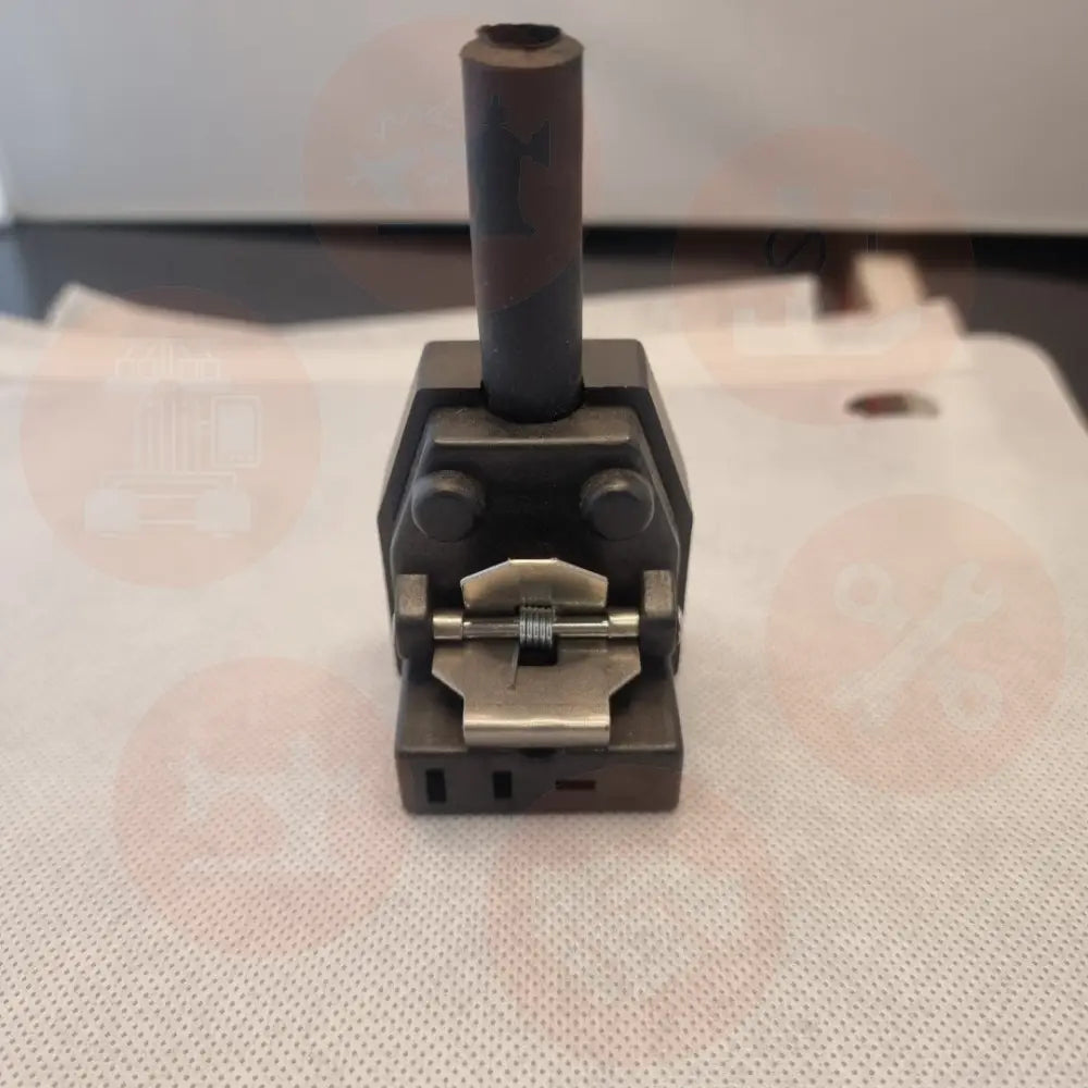 523C1101 Plug Square Female Industrial Parts