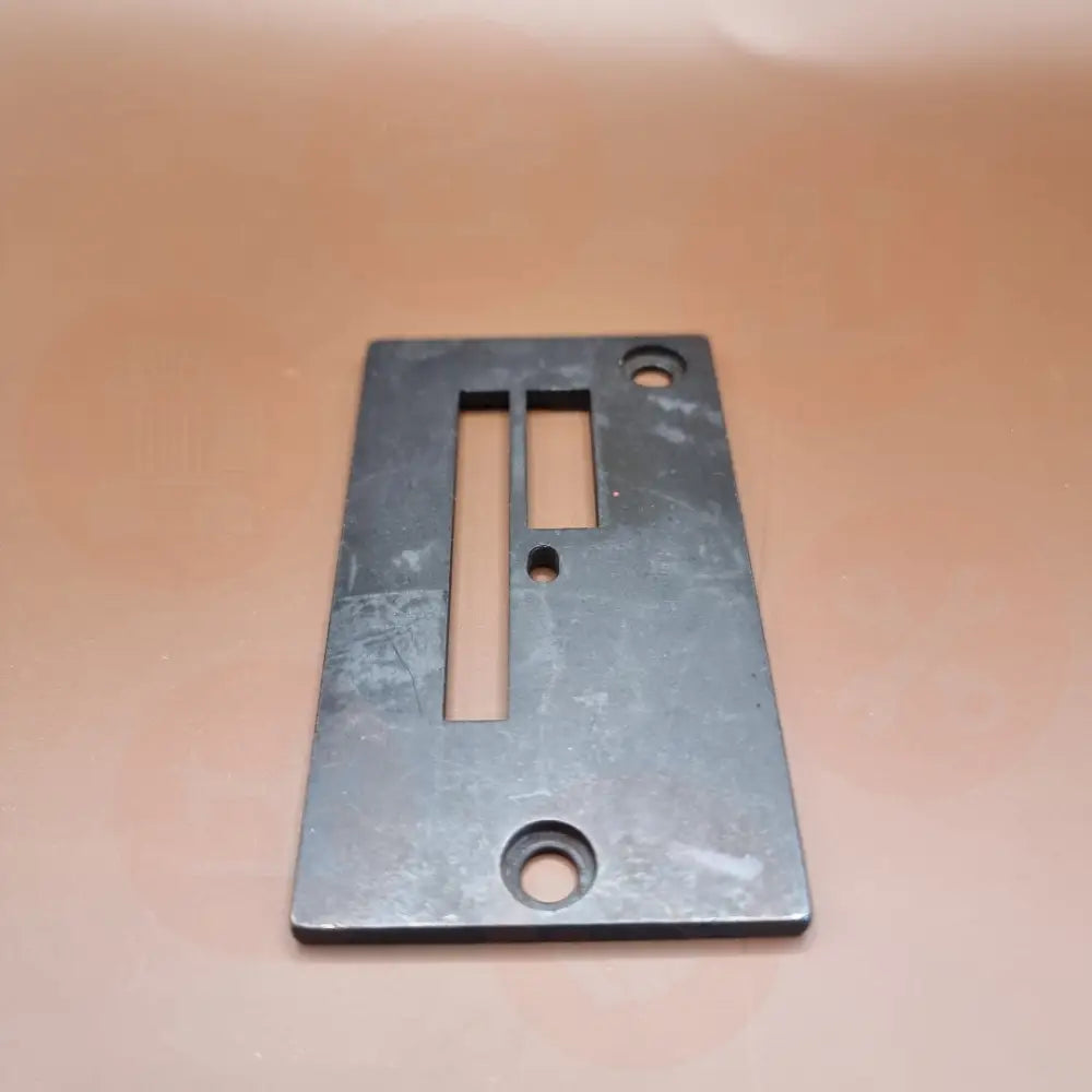97699 = CS1380 NEEDLE PLATE SINGER 132K / SEIKO INDUSTRIAL PARTS