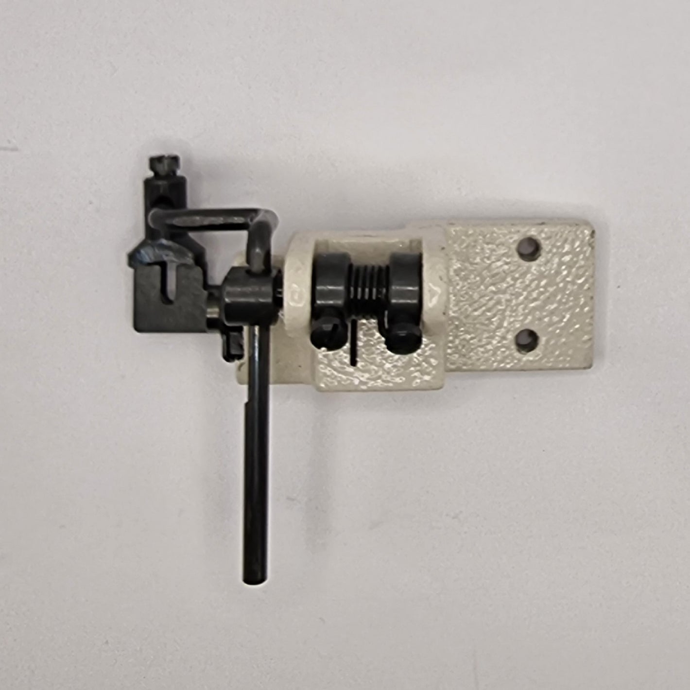 B24013720BO JUKI SHANK BUTTON CLAMP MB-373