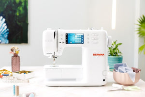 Bernina S-335 Sewing Machine