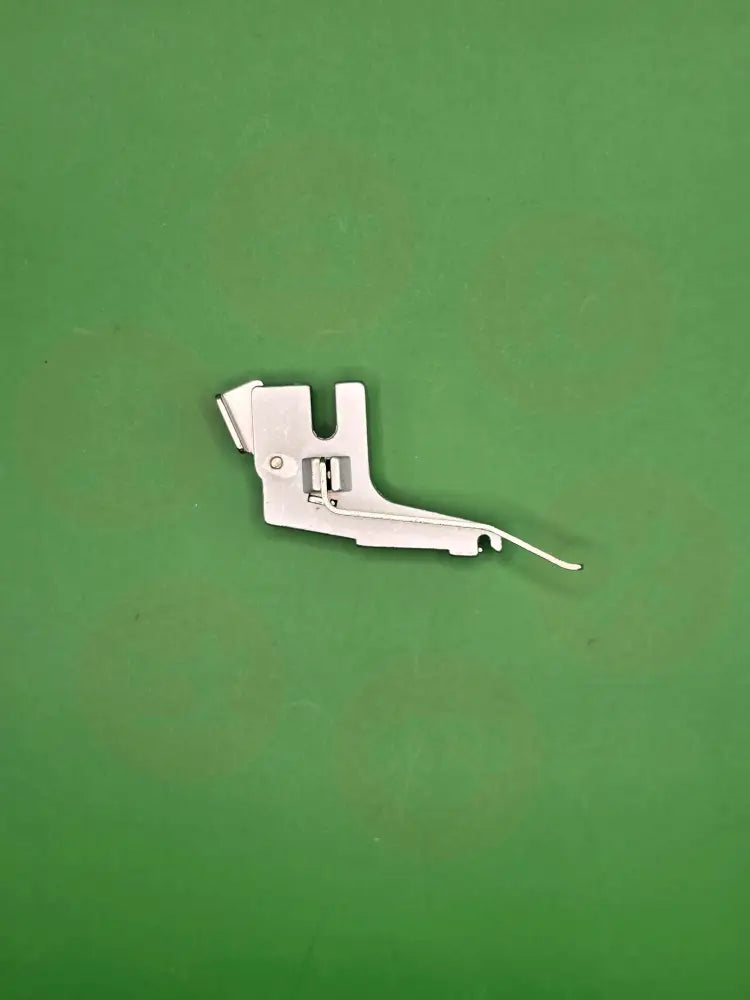 B5001S09A BABYLOCK FOOT HOLDER FOR BLE 5-3 BLE 8W-2 BLE 8W DOMESTIC PARTS