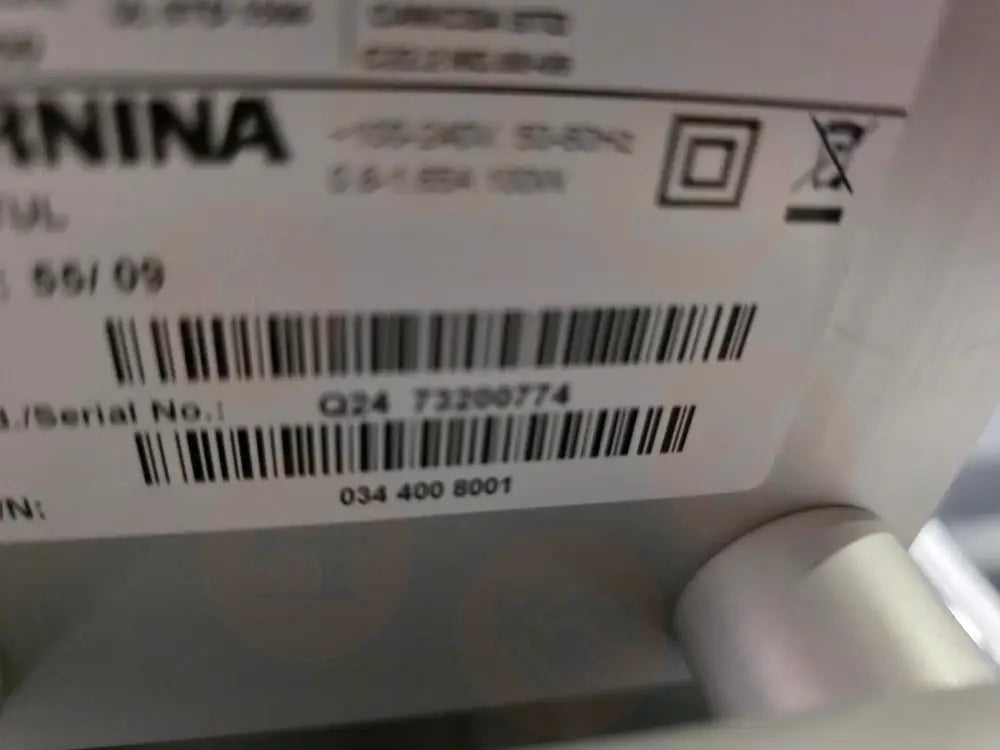 Bernina Q24 Longarm Quilting Machine with Classic PRO frame **PRE-LOVED** Domestic