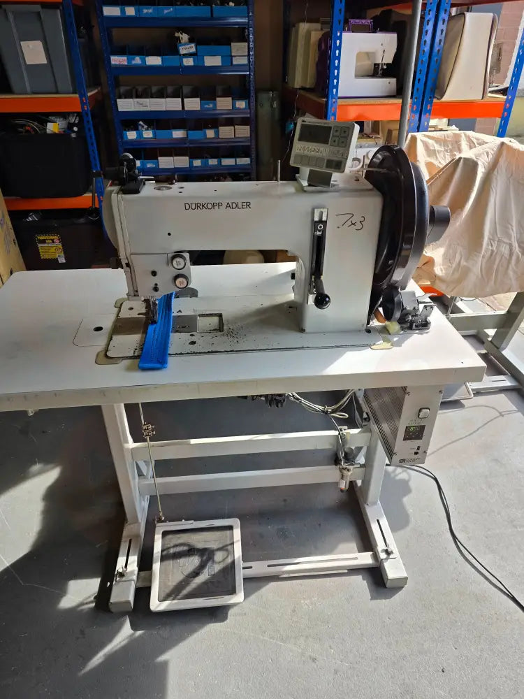 Durkopp Adler 204-370 with Pneumatic Control INDUSTRIAL MACHINES