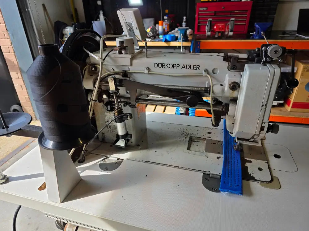 Durkopp Adler 204-370 with Pneumatic Control INDUSTRIAL MACHINES