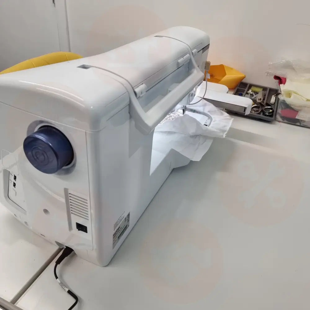 EX DEMO Brother Innov-is XE1 Embroidery Machine Domestic