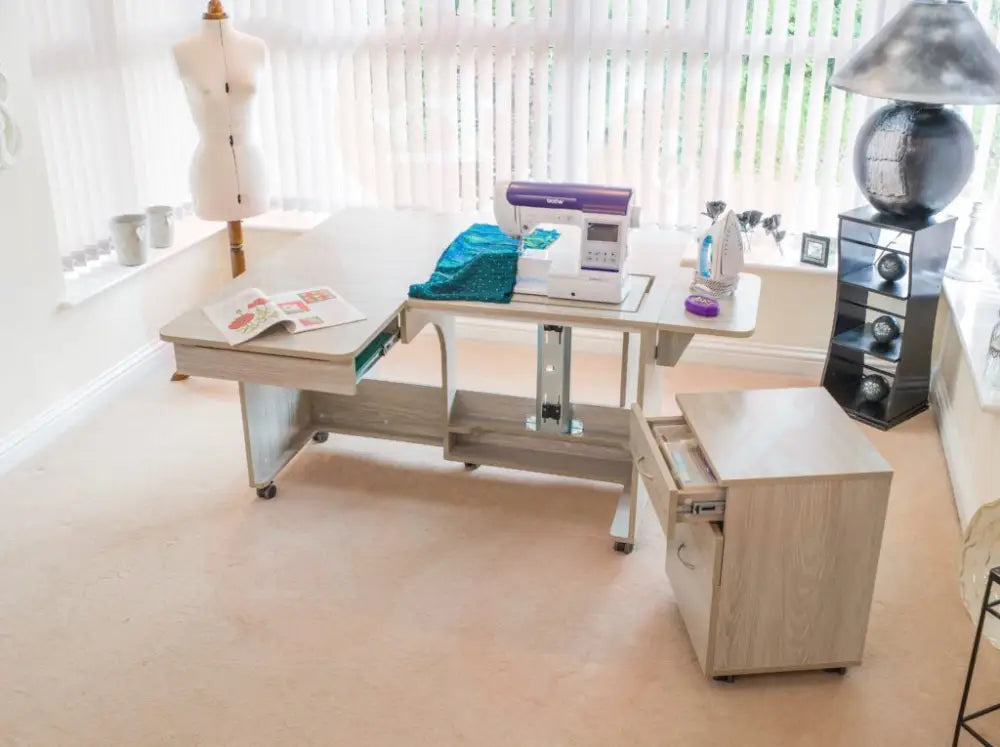 Horn Quilter’s Delight MK-2 Sewing Cabinet with Maxi-Lifter & Mobile Storage Drawers UNITED KINGDOM