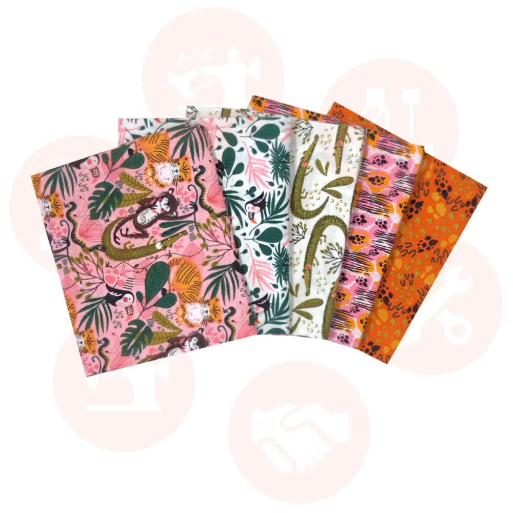 In The Jungle Fat Quarter Set Of 5 - 18’’ X 21’’ (45Cm 53Cm) Fabric