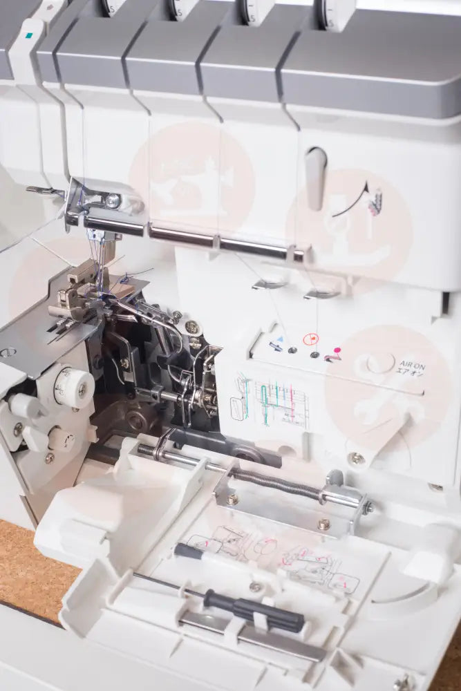 Juki Mo-2500 Sumato Domestic Overlocker